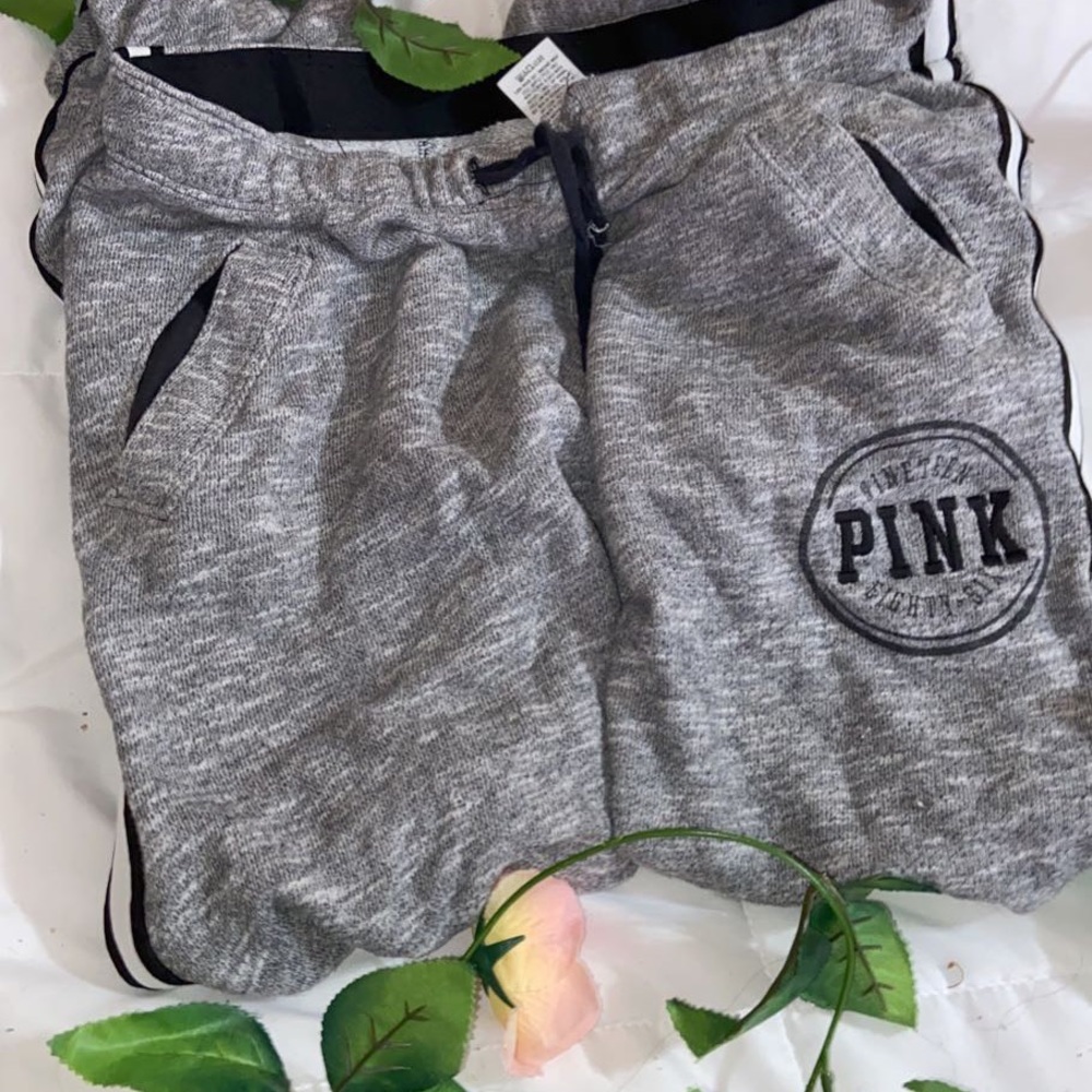 PINK VS grey sweatpants, bell bottoms🖤🤍